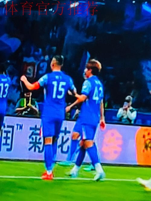 卓尔客胜辽足扩大优势 冲超军团集体受挫 卓尔客胜辽足扩大优势 冲超军团集体受挫